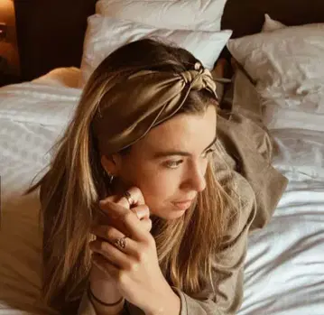 [ 새상품 ] TRESSE 베이지 실크 리본 헤어밴드