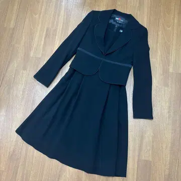 vivi 블랙 원피스 수트 사이즈 7