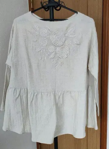 비어즐리 상의 블라우스 자수 beardsley