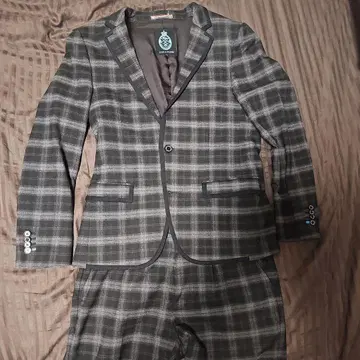 LOVELESS/러브리스: 수트 셋업