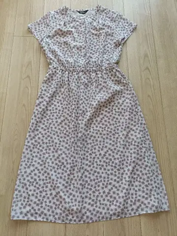 폴 스튜어트의 반팔 핑크 원피스