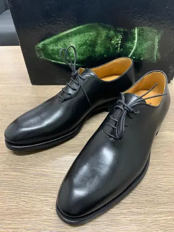 [ 새상품 ] MAGNANNI 블랙 레이스업 홀컷