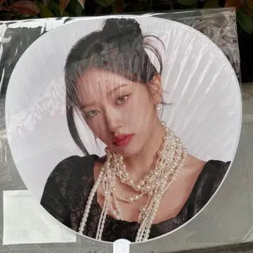 IVE 유진 교세라 돔 왈츠 부채 미개봉 새상품