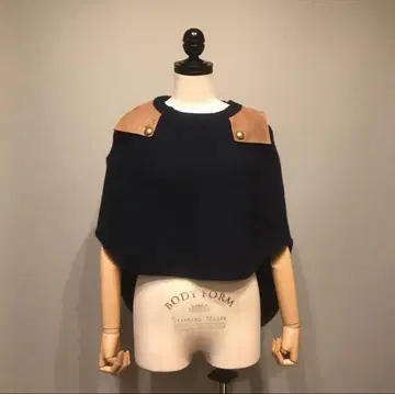 베이지 캐시미어 니트 판초