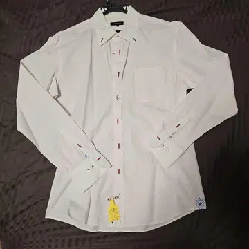 LOVELESS/러블레스: 옅은 핑크 Y셔츠