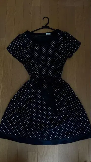 빈티지 아카이브 y2k 블랙 도트 무늬 반팔 무릎 기장 원피스 여름