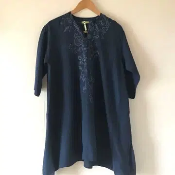 요건 레일 면 린넨 남색 자수 튜닉 7부 소매