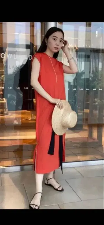 새상품급 맥피 프렌치 슬리브 원피스