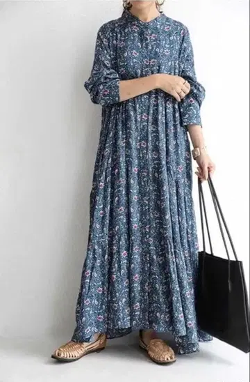 [ antiqua ] 페이즐리 무늬 티어드 원피스 블루