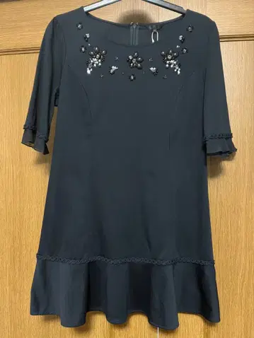 SALE 새상품 TO BE CHIC 비쥬 달린 튜닉 40