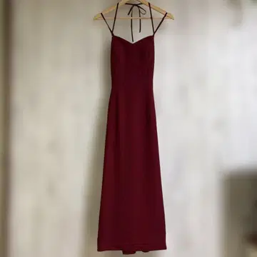 버건디 슬립 드레스 가슴 패드 포함