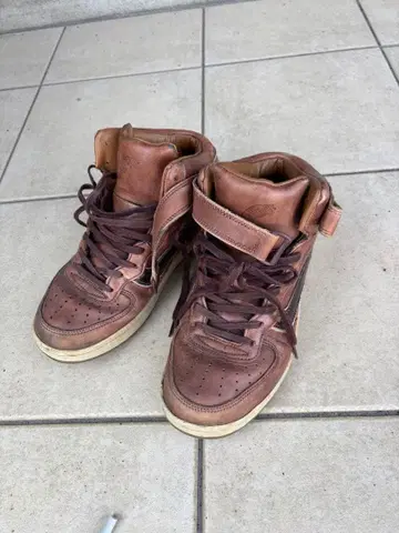 VANS 하이컷 스니커즈 브라운 9 (US)