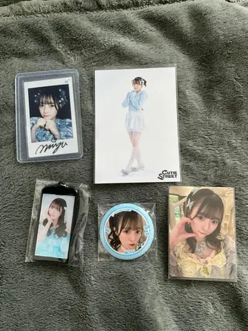 CUTIE STREET 우메다 미유 사인 폴라로이드 등 굿즈 모음