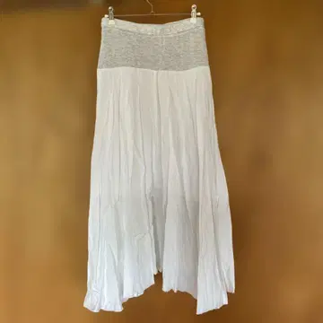 [ BEARDSLEY ] 린넨 소재의 플레어 스커트