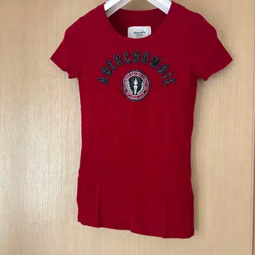 Abercrombie & Fitch 반팔 T셔츠 XS 빨간색
