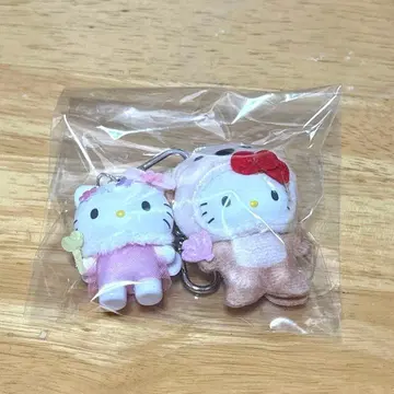 치비토모 헬로 키티 키링 해달 천사 마스코트