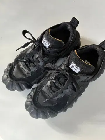 오니츠카타이거 DENTIGRE LS 로우컷 스니커즈 블랙 25.5