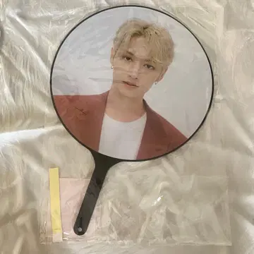 SEVENTEEN WORLD TOUR JUN 부채 준