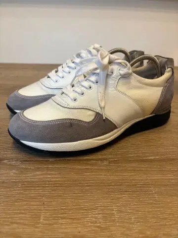 Giorgio Armani 화이트/그레이 스니커즈