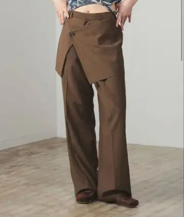 Ray BEAMS 브라운 슬랙스