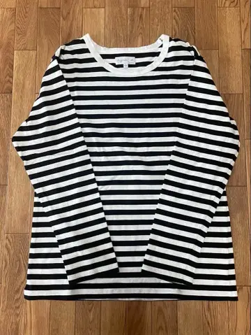 Agnes b 긴팔 티셔츠