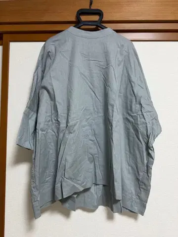 UNIVERSAL TISSU 블라우스