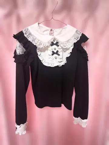 긴팔 니트 NOEMIE 노에미