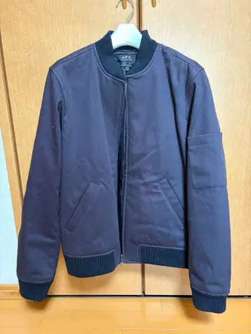 A.P.C. MA-1 봄버 자켓 네이비