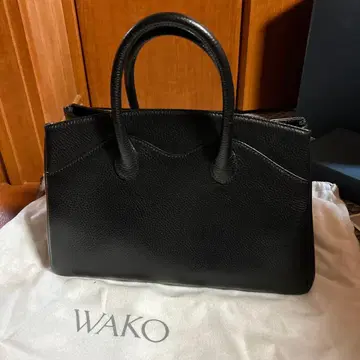 WAKO 블랙 핸드백