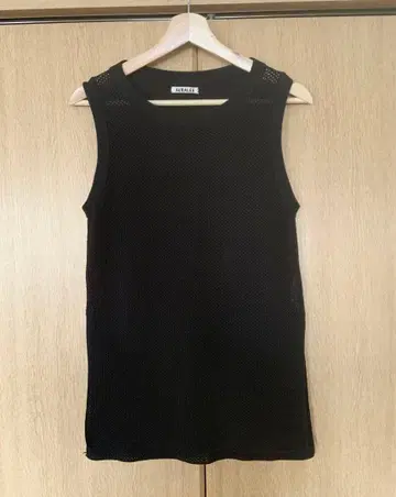 AURALEE 오라리 슬리브리스