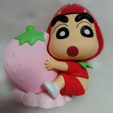 딸기 마카롱 짱구는 못말려(크레용 신짱) 피규어 탑토이 이치고