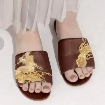 새상품 PIPPICHIC DRAGON 슬리퍼 샌들 자수