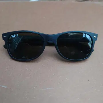 Ray ban 의 편광 렌즈입니다