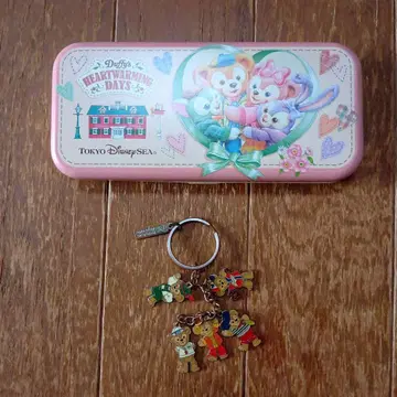 더피 키링 & 빈 캔 세트