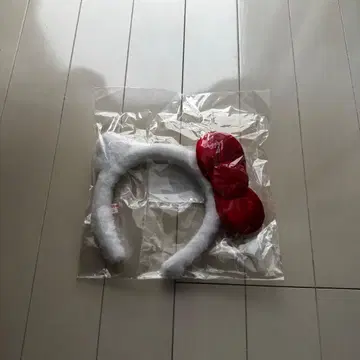 산리오 퓨로랜드 HELLO KITTY 머리띠