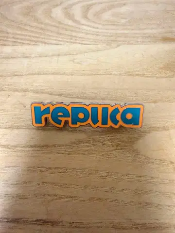 replica 핀 배지 vaundy