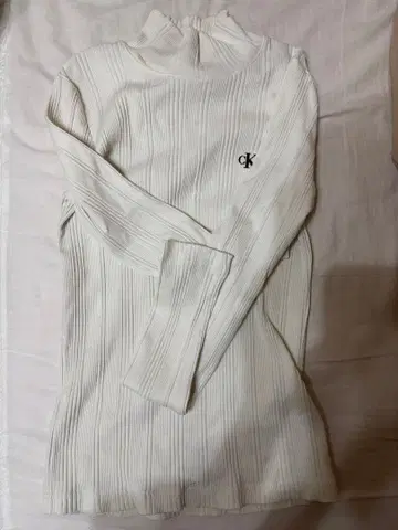 Calvin Klein Jeans 화이트 터틀넥 M