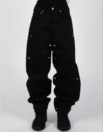 NO MASS PROD. 011RAW BAGGY JEANS