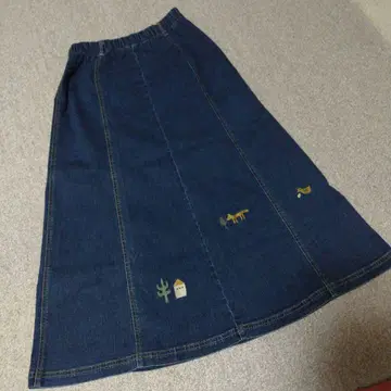 마타노 아츠코 데님 8개 패널 플레어 스커트 자수 장식