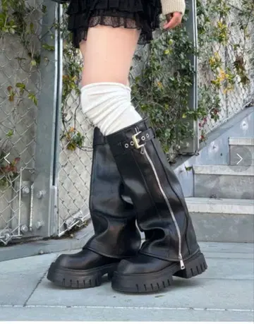 Forever21 커버 부츠 엔지니어 부츠 블랙