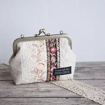 가마구치 멀티 파우치 * 인도 자수 리본 * 화이트