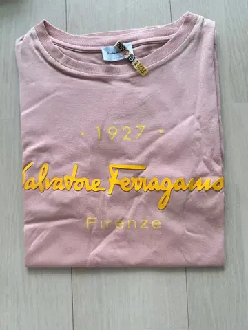 Salvatore Ferragamo 핑크 T셔츠 S