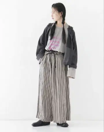 네스트로브 린넨 스트라이프 와이드 팬츠