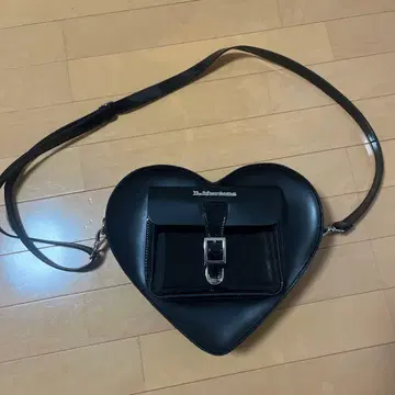 닥터마틴 하트 백