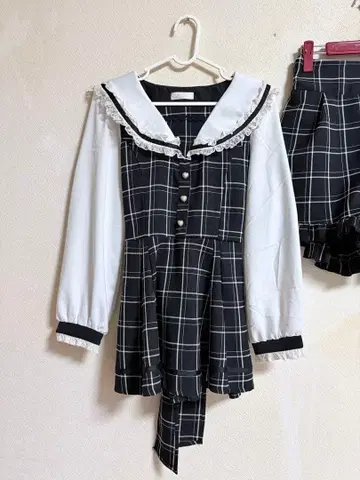 LIZLISA 리즈리사 체크 무늬 프릴 옷깃 셋업