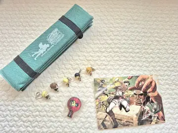 진격의 거인 접이식 방석 & 캐릭터 굿즈 세트