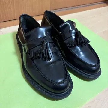 닥터마틴 태슬 로퍼 에이드리안 블랙 UK8