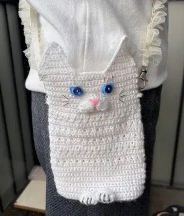 화이트캣 스마트폰 숄더백 화이트 크로셰 뜨개질 핸드메이드