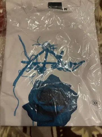 파란 장미 디자인 Ado 티셔츠 XXL