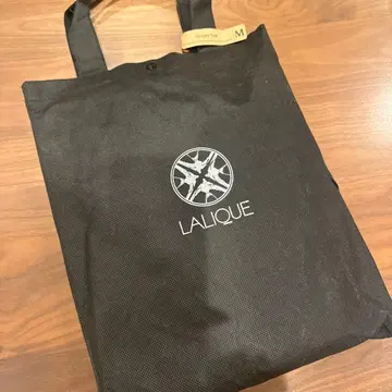 싱가포르 항공 퍼스트 클래스 한정판 LALIQUE M 룸웨어